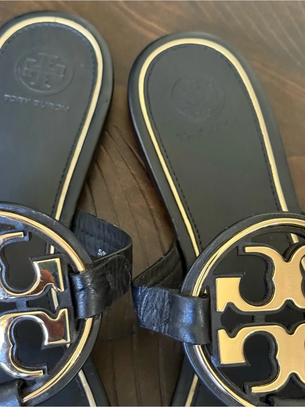 Black Leather Logo Thong Sandals - Women